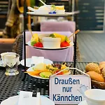 Πανσιόν Zum Weissen Haus Σβερίν