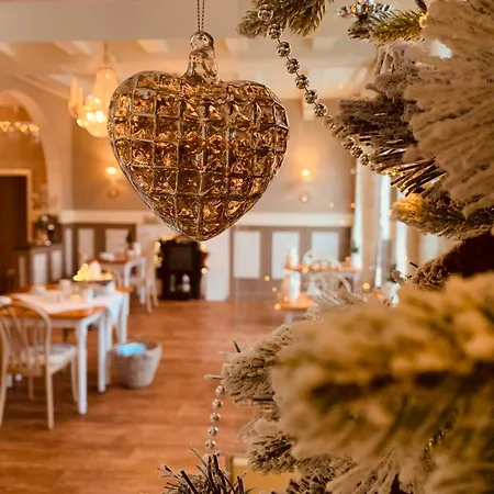 Pensión Zum Weissen Haus 3*