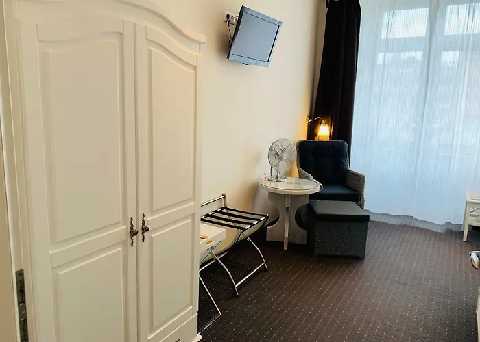 Zum Weissen Haus שוורין